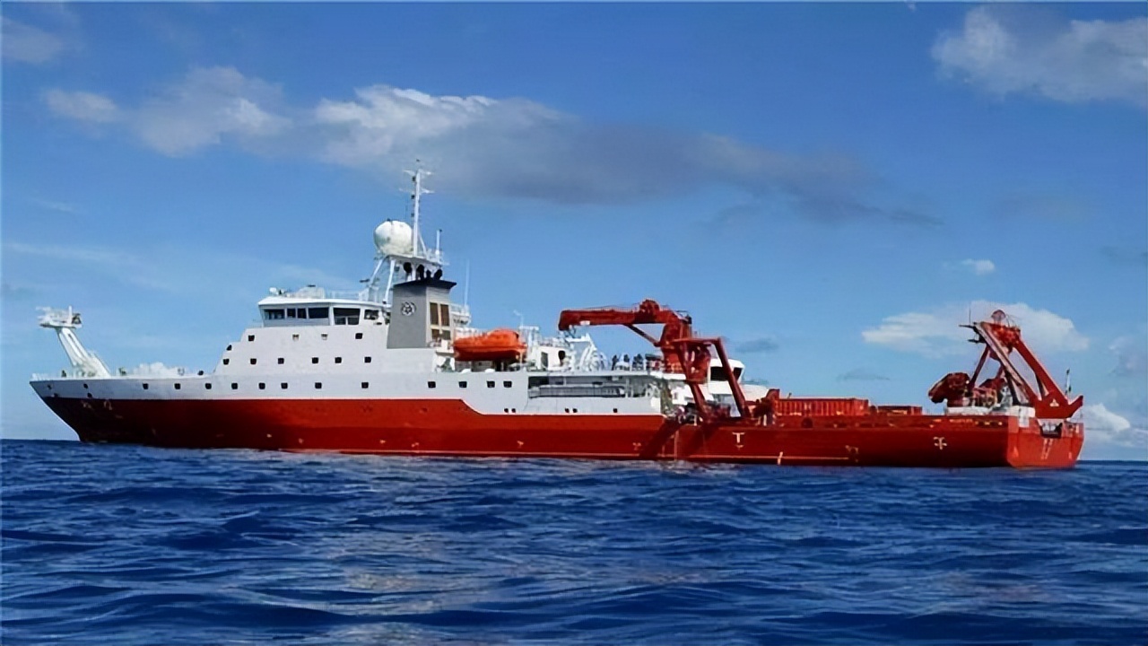 中国造全球首艘深海采矿船，自问世就成为世界焦点，真正国之重器